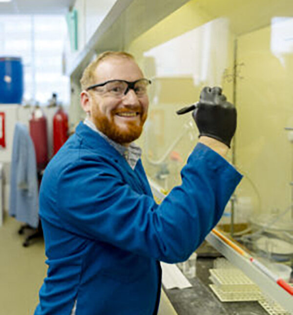 Andrew Riley in his lab. (Photo: Martin Hernandez/University of Illinois Chicago)